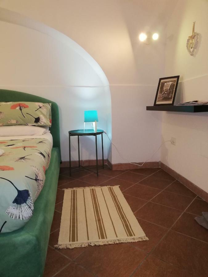 La Grotta Di Partenope Apartment Napoli Bagian luar foto