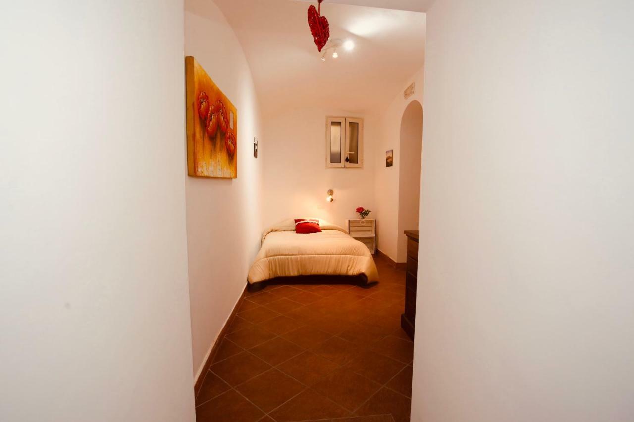 La Grotta Di Partenope Apartment Napoli Bagian luar foto