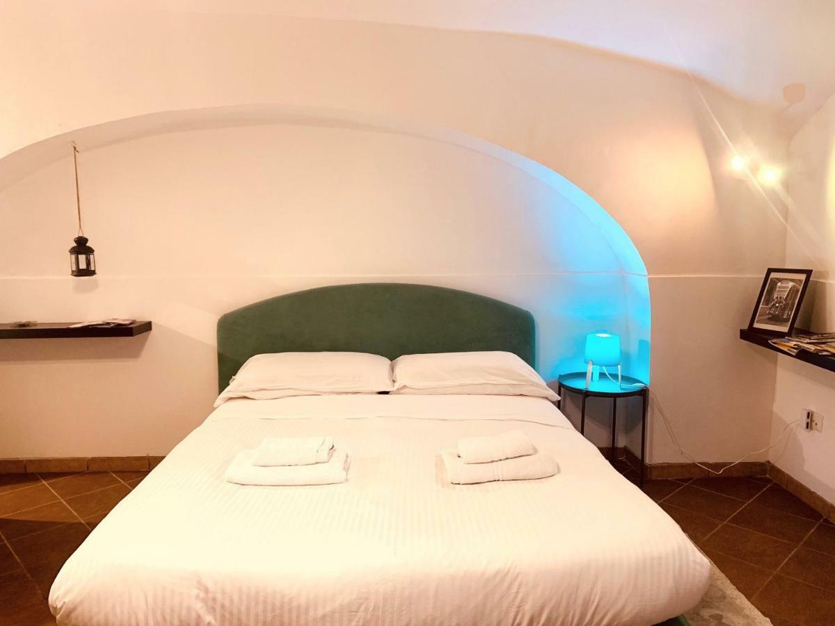 La Grotta Di Partenope Apartment Napoli Bagian luar foto